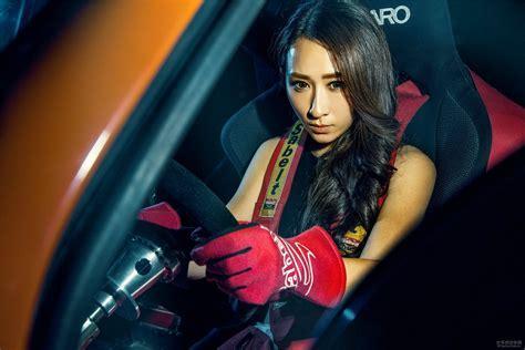 赛车美女图0