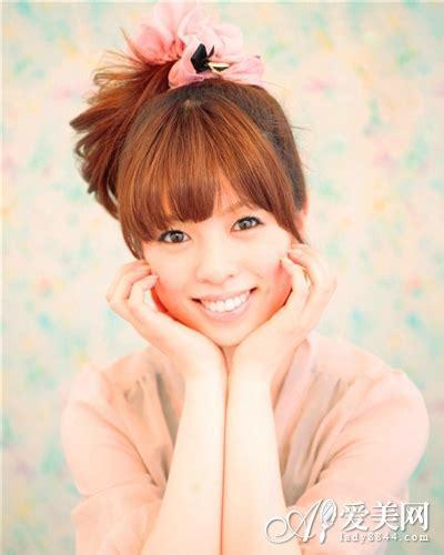 小美眉做发型图2